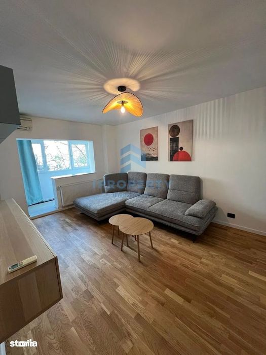 Turda 2 camere renovat cu balcon si prox. metrou