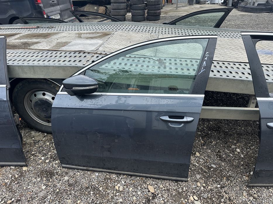 Ușa fata spate Volkswagen Passat B7 break