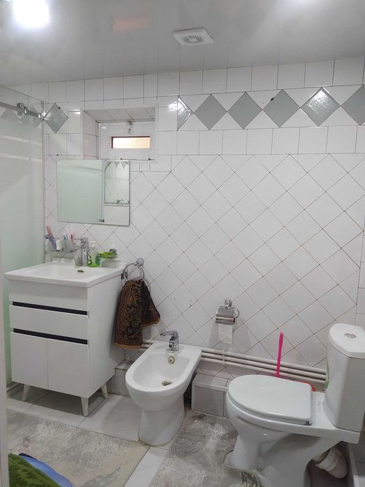 Дом 5 комнат на участке 2,25 сотки недалеко от Малики