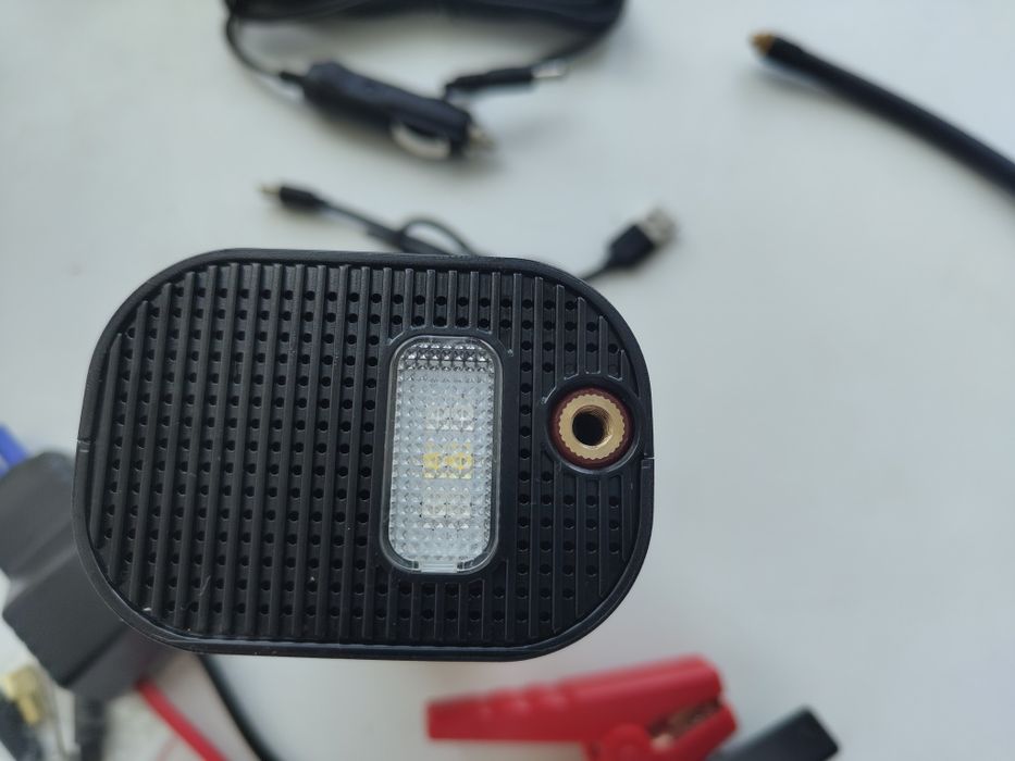 Портативный компрессор + пусковое устройство