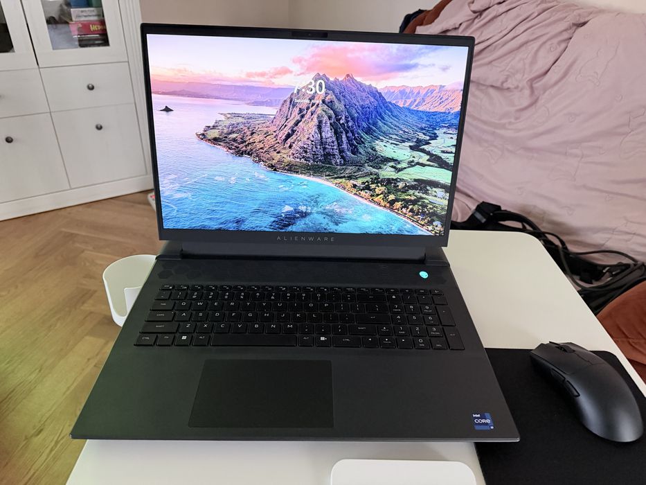 Laptop Alienware M18R2 I9 14900 cu RTX 4090