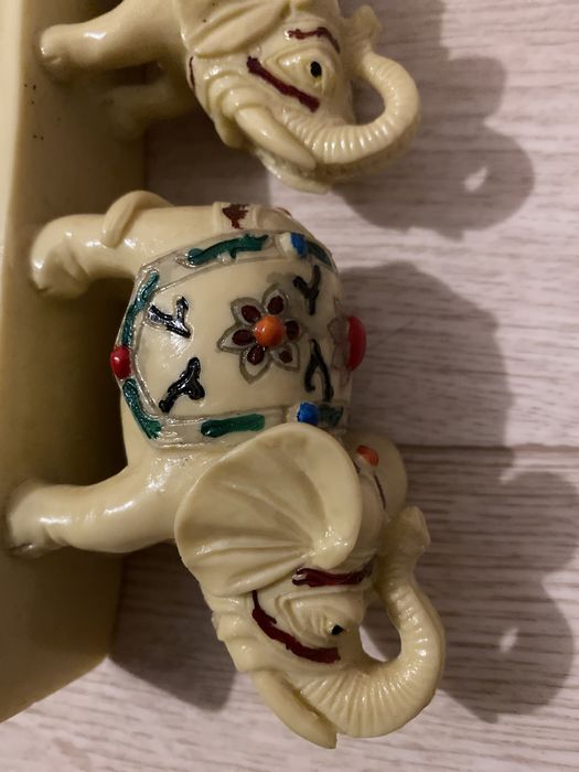 Статуэтка семь слонов