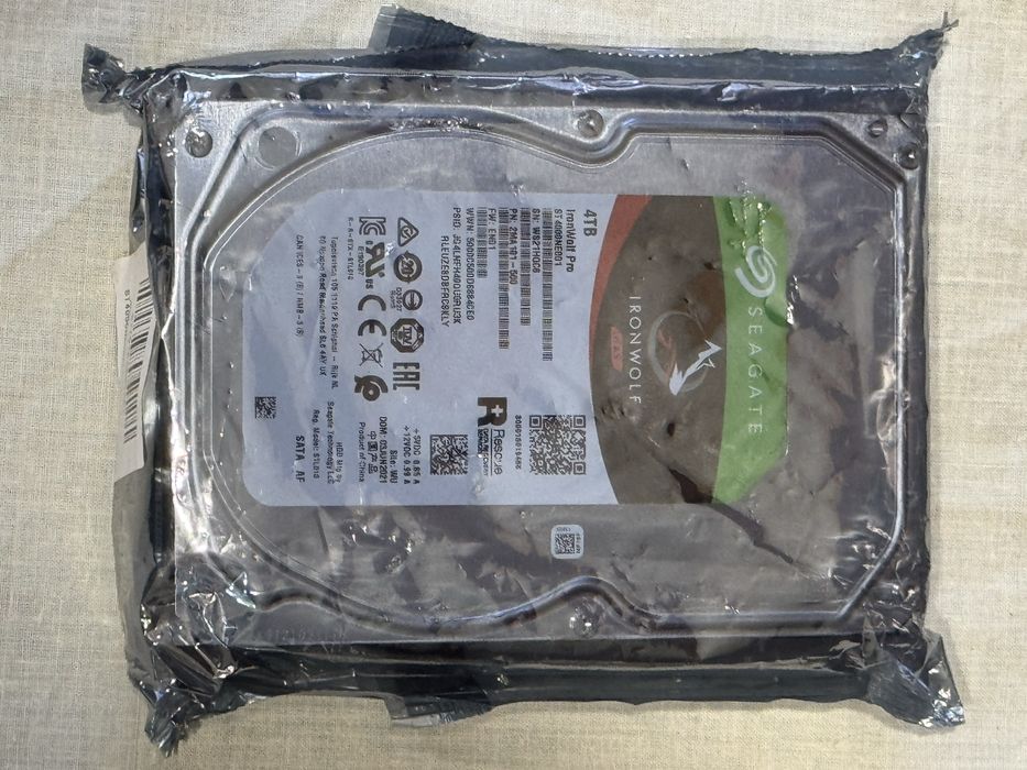 HDD 4TB Seagate Ironwolf Pro NAS , nou , sigilat