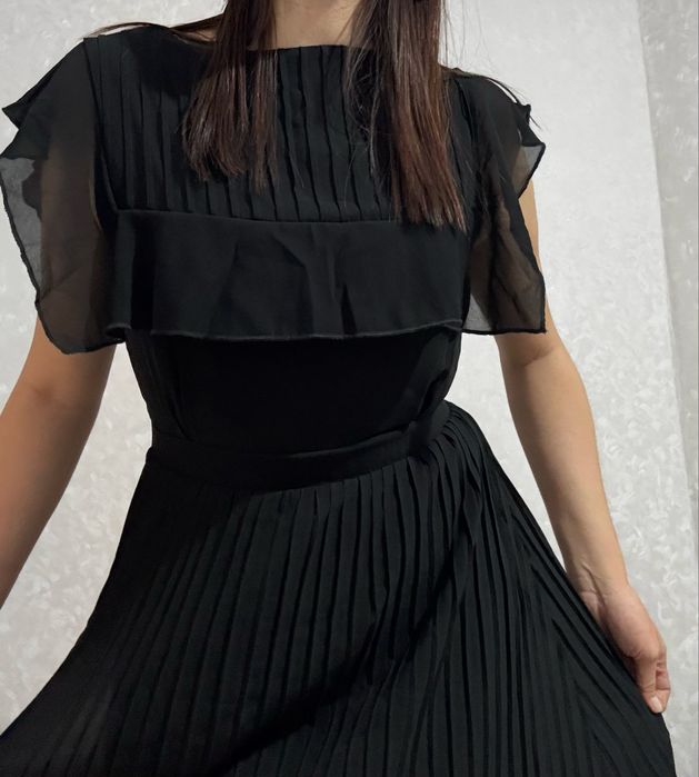 Продам платье, размер 46 (подойдёт и  на 44).