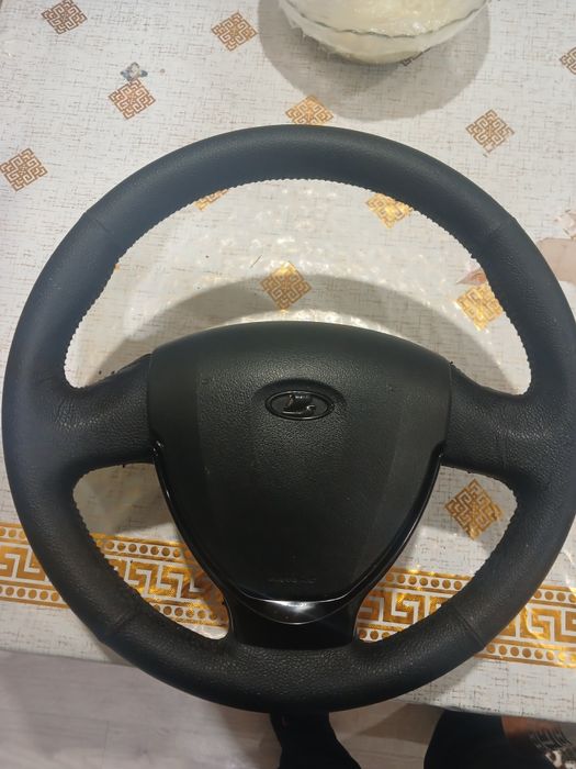 Руль приора продам