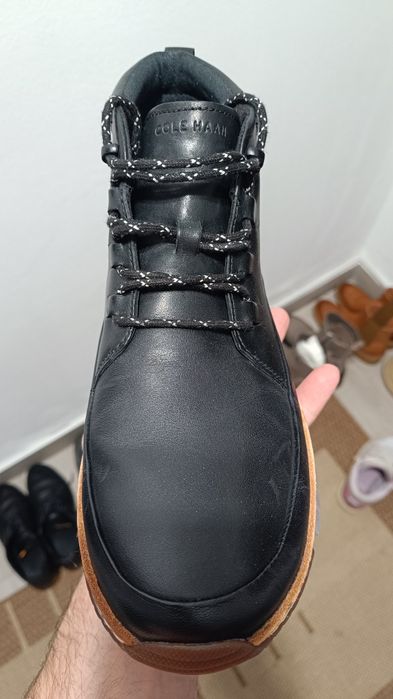 Ghete Cole Haan noi piele 44.5 preț 220 ron