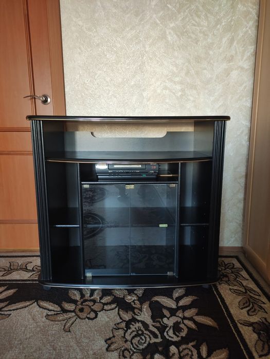 Тумба под телевизор