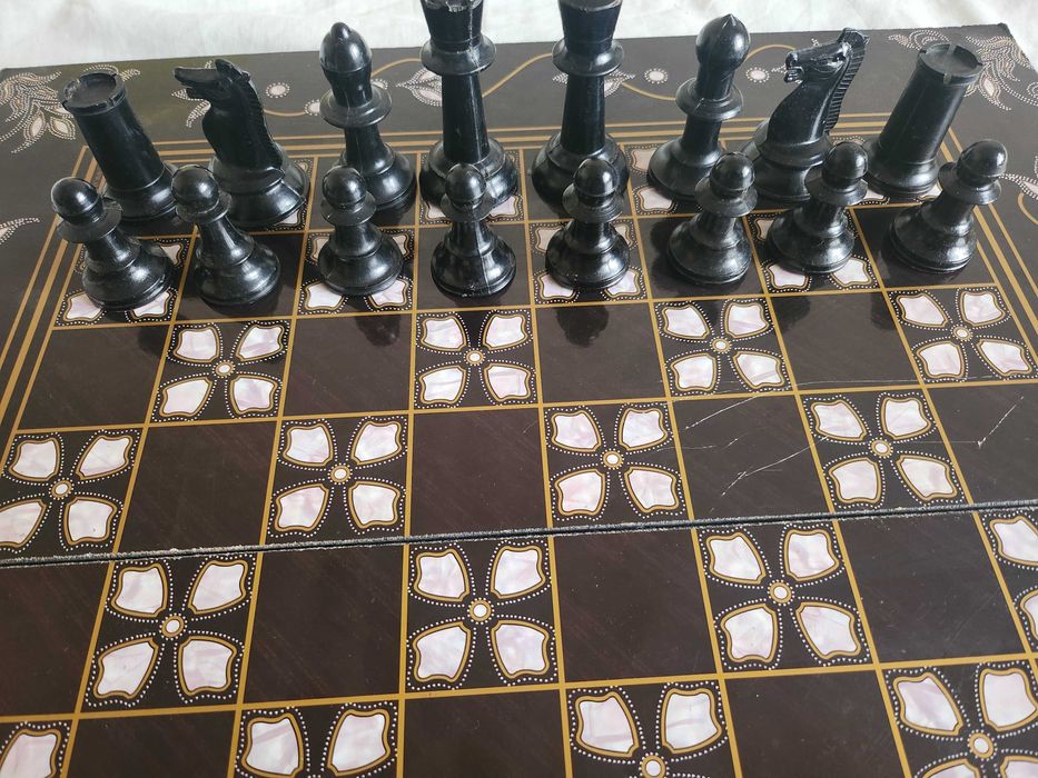 шах и табла - голям 49х47,3 см к-т фигури/пулове и шах-тефтер