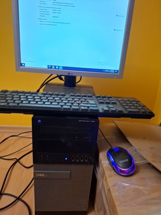 Vând calculator complet în stare excelenta. Preț fix !