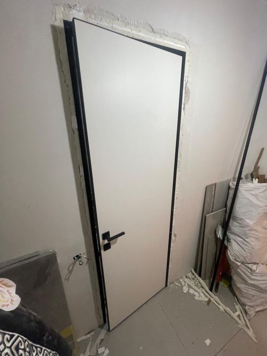 Дверь скрытного монтажа реверс