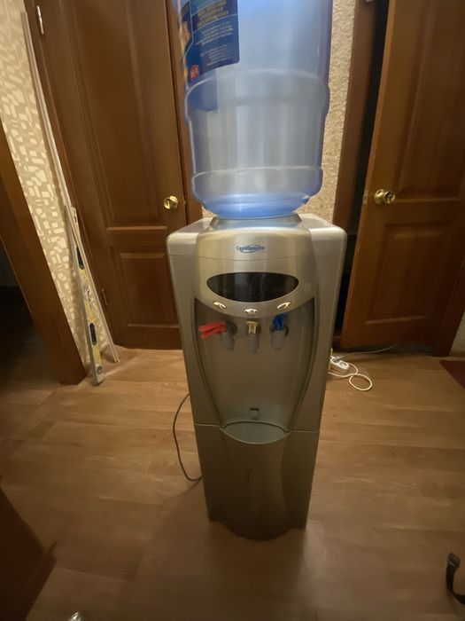 Продам кулер для воды