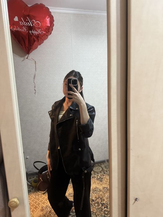 Кожаная куртка черный размер L