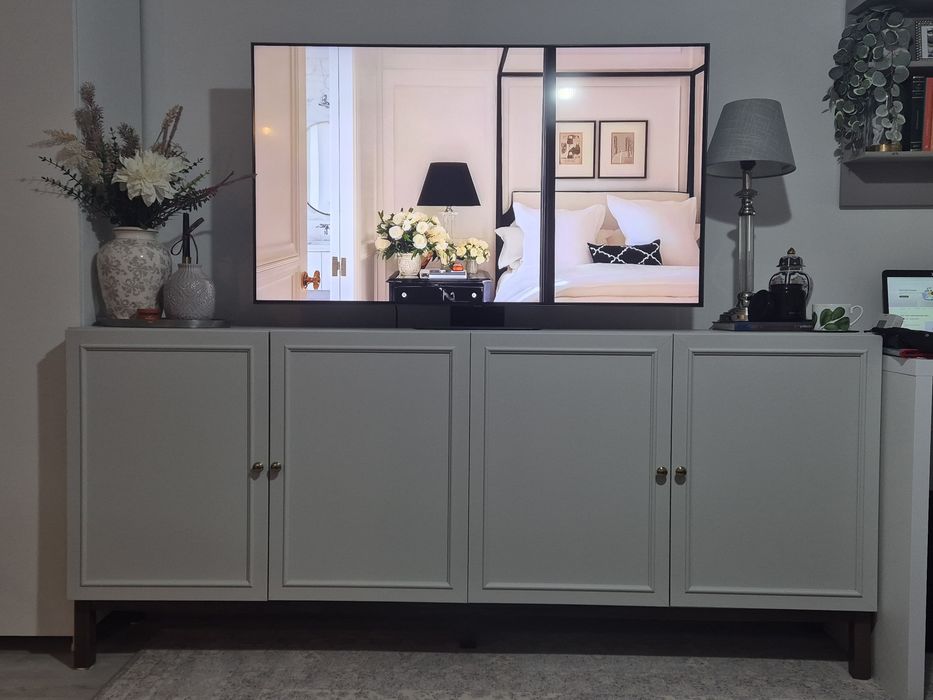 Comoda tv noua Paris