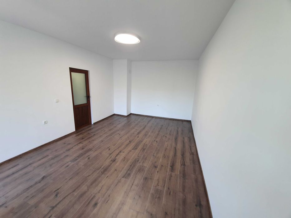 Продава се Тристаен апартамент в Велико Търново, Зона Б - 78 кв.м за 1353 €/кв.м - Снимка #1