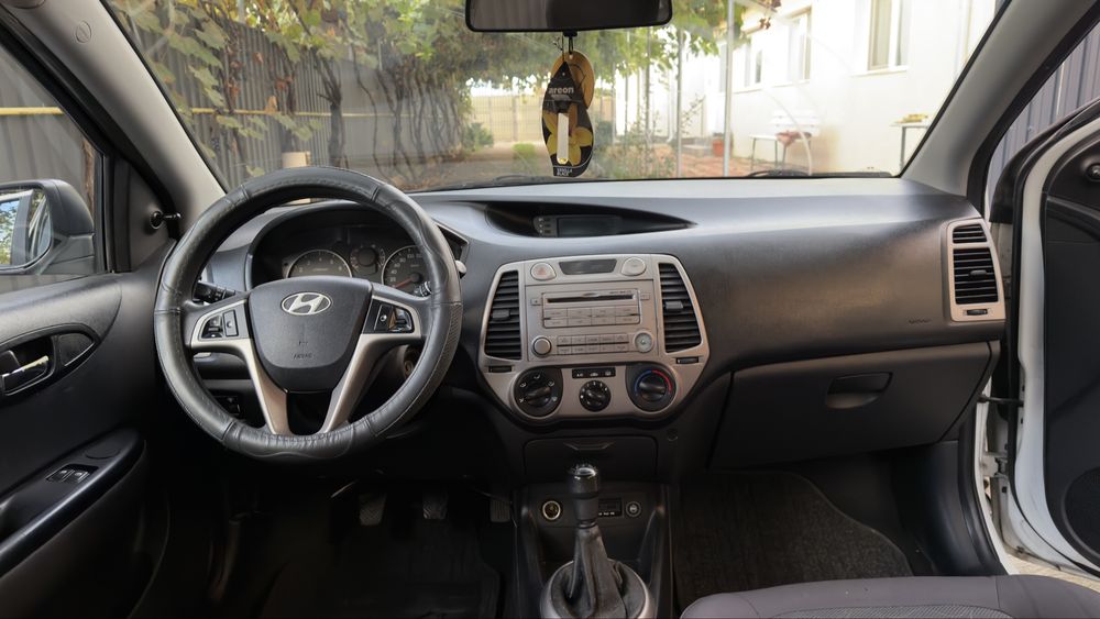 Hyundai i20 2010, benzina+ GPL din fabrica