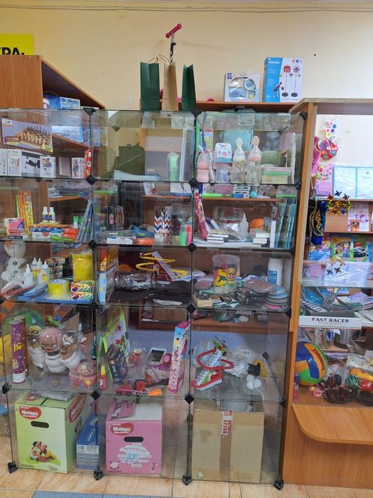 Продам торговую витрину