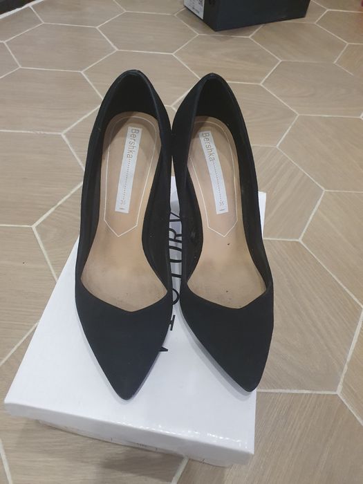 Продаётся женские туфли,разные