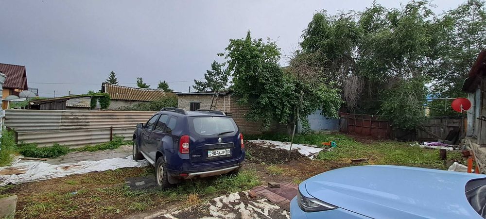 Продам 3х ком . дом в центре Костаная