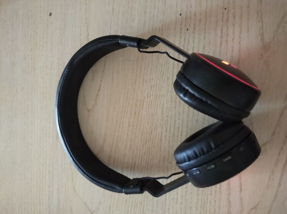Продам наушник без проводной