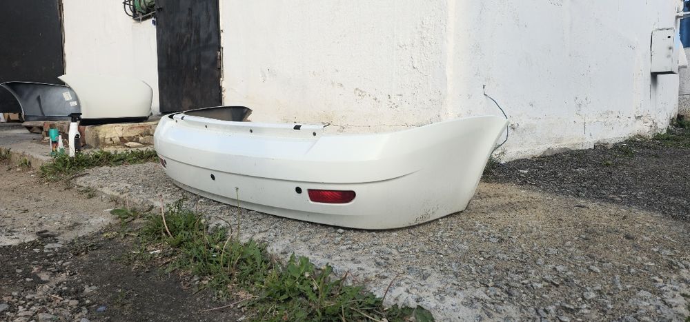 Продам целый задний бампер приора 1 оригинал