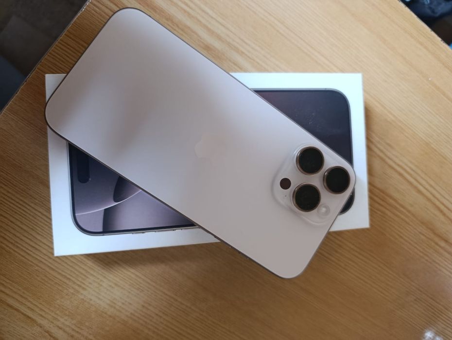 Продам IPHONE 16 про Макс 512 гб