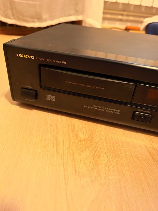 Cd player Onkyo DX6900