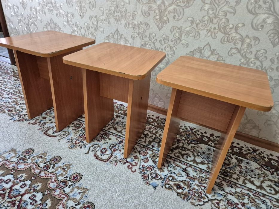 Продам табуретки, стул на ножках