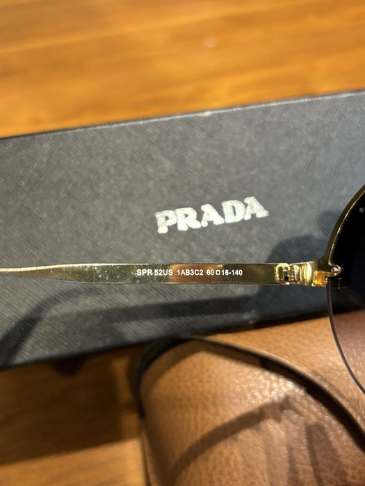 Дамски слънчеви очила-Prada