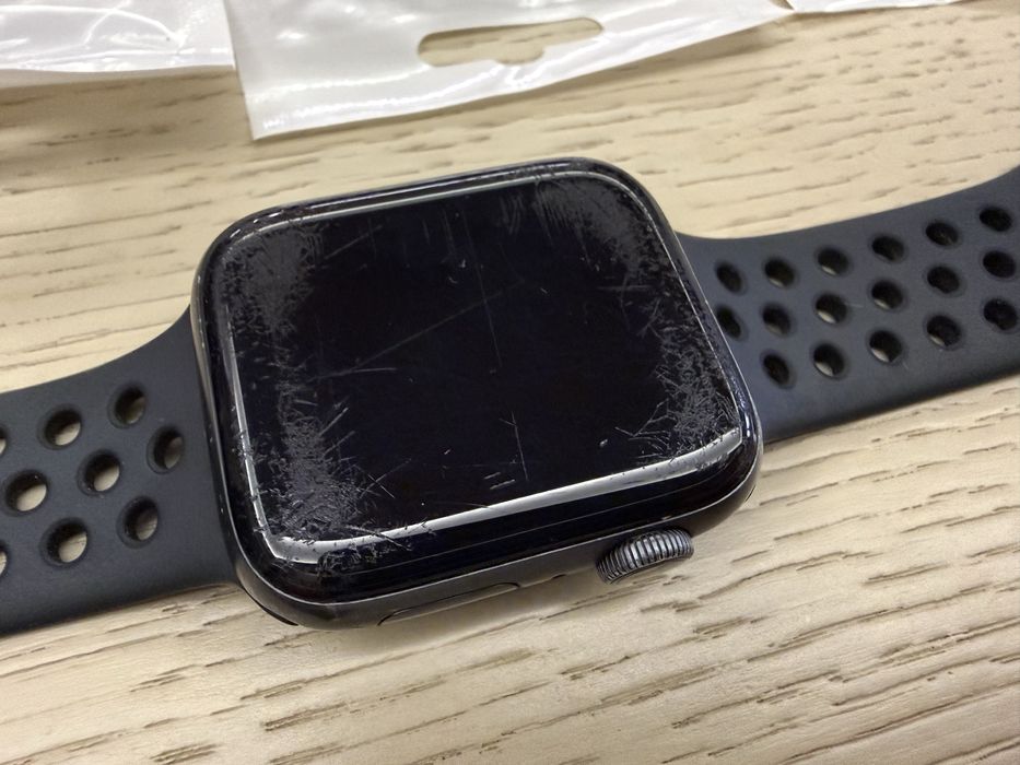 Apple Watch 6 - 44 mm Nike Edition