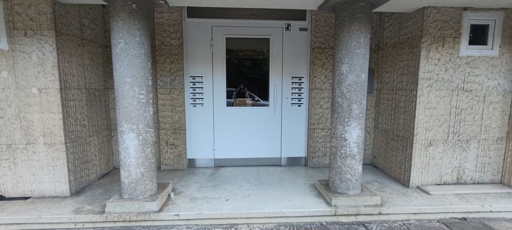 Дава се под наем Тристаен апартамент в София, Лозенец - 95 кв.м за 900 € - Снимка #12