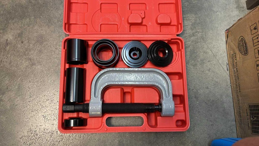 Скоба и втулки за монтаж и демонтаж на лагери и шарнири 9 части малък