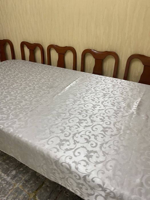 Стол со стульями