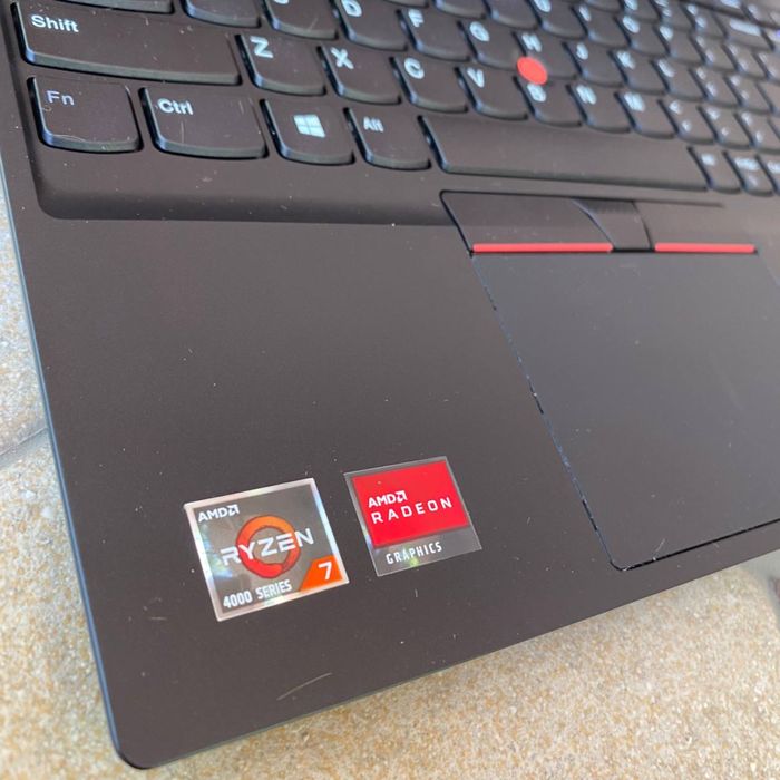 Продается ноутбук Lenovo Thinkpad E15