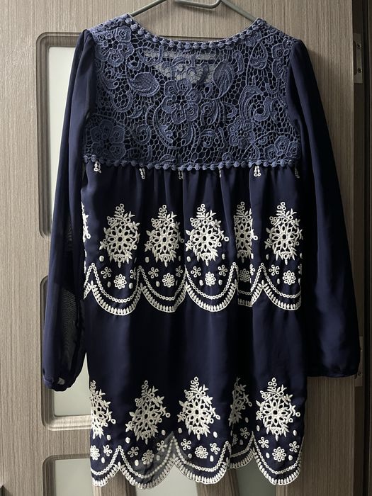 Bluza cu dantela