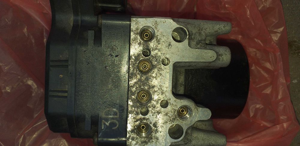 ABS ПОМПА За Тойота Рав 4