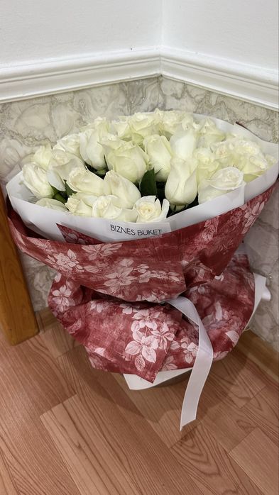 Свежие цветы, балғын гүлдер