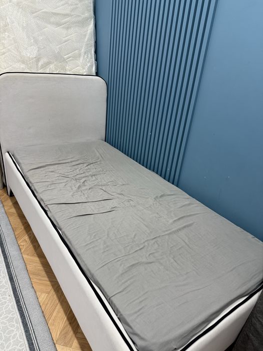 Продам спальный гарнитур