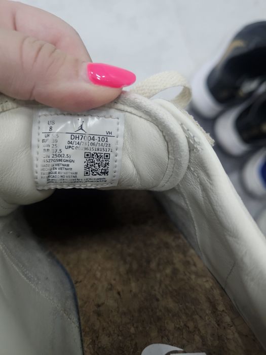 Snickersi Nike air low,39