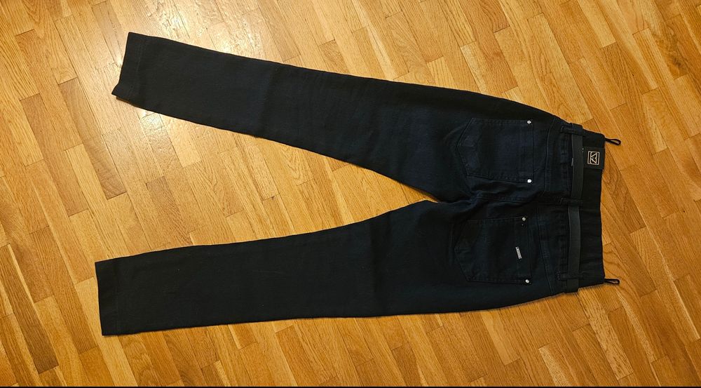 Нови черни дънки, S размер