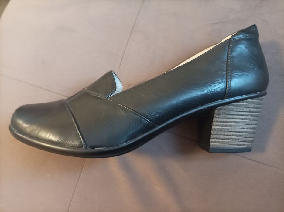 Дамски обувки No41, нови