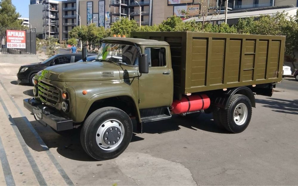 ZIL-138 yuk mashinasi sotiladi, 1974-yil, xaki rang, a’lo holatda