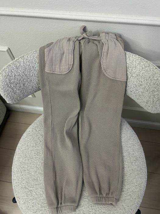 Pantaloni baiat 5-6 ani