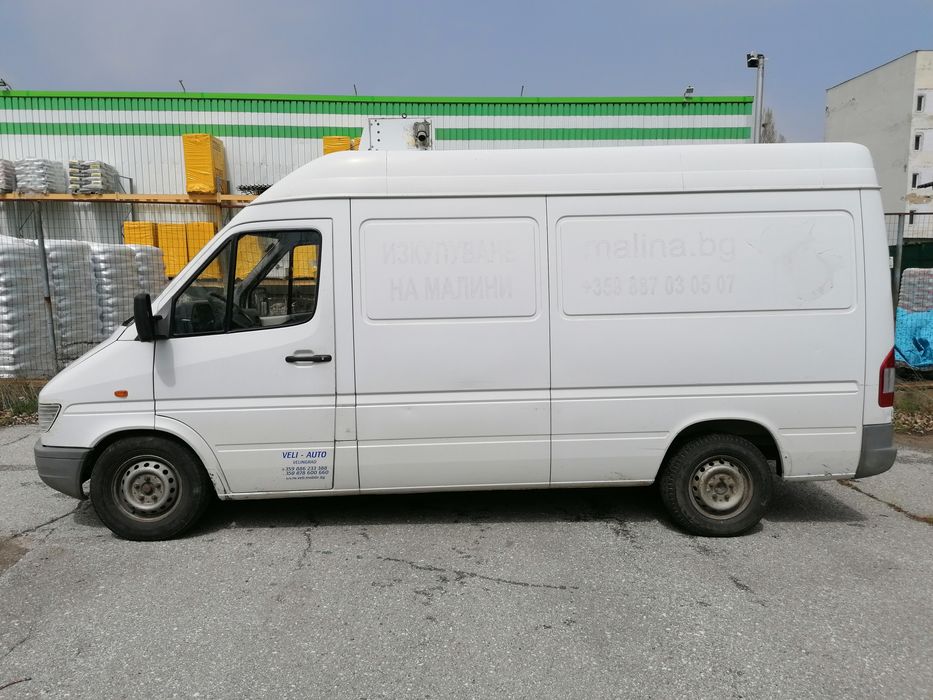 Хладилен бус под наем Форд Транзит 120, Мерцедес Спринтер Фиат Фиорино