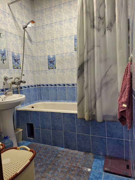 Сдам 4-х комн Сергели-8 5/9-эт.дом