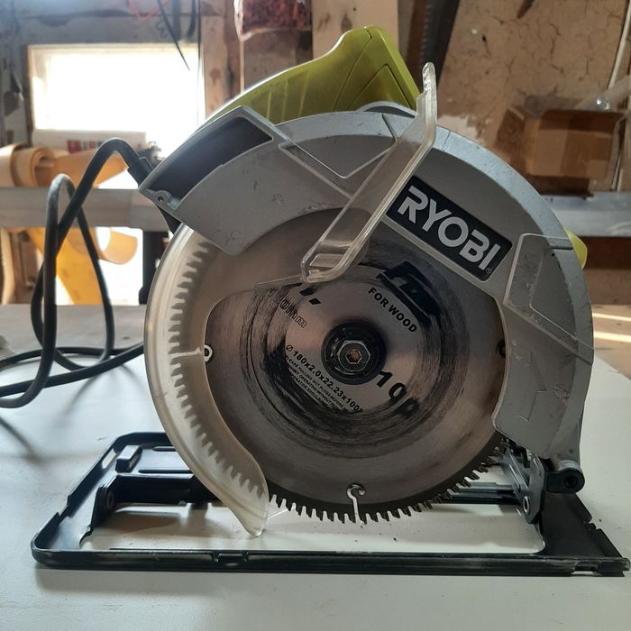 Продается ручная церкулярная пила RYOBI.