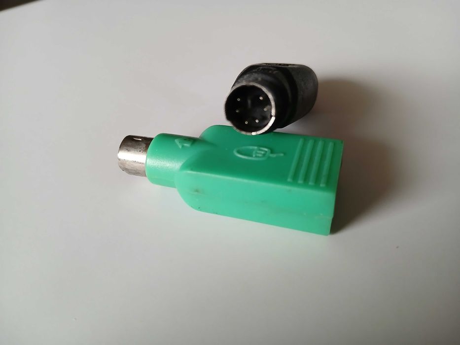 Продавам нов неупотребяван USB => PS/2  преходник