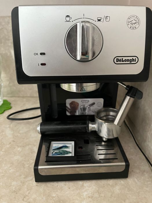Кофеварка DeLonghi рожковая