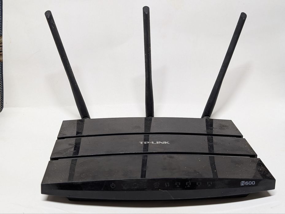Wifi routerlar sotiladi harxil