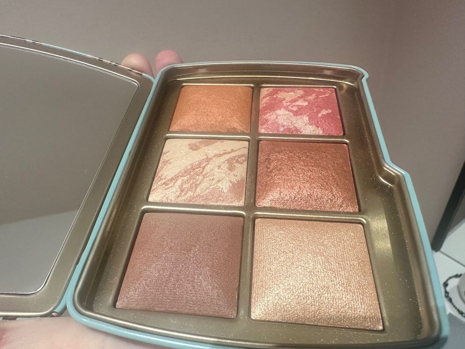 Hourglass Tiger lightening palette румяна бронзер хайлайтер
