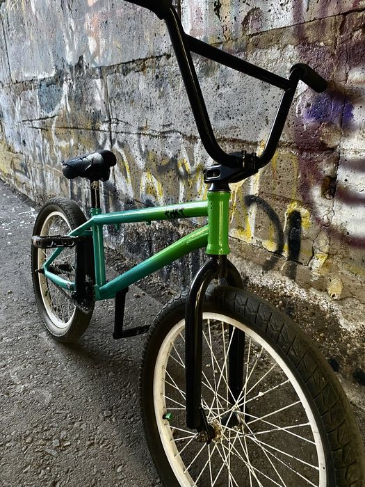 Трюковой велосипед BMX